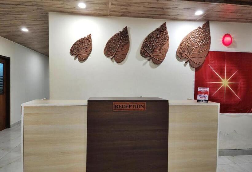 Отель Him Hilton Luxury