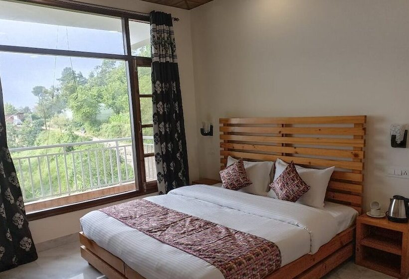 Отель Him Hilton Luxury