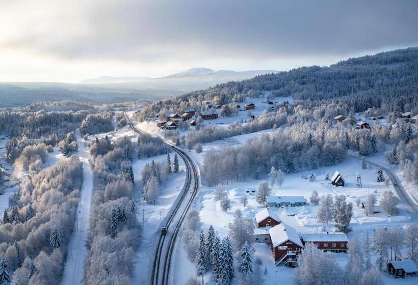 Отель Hållandsgården