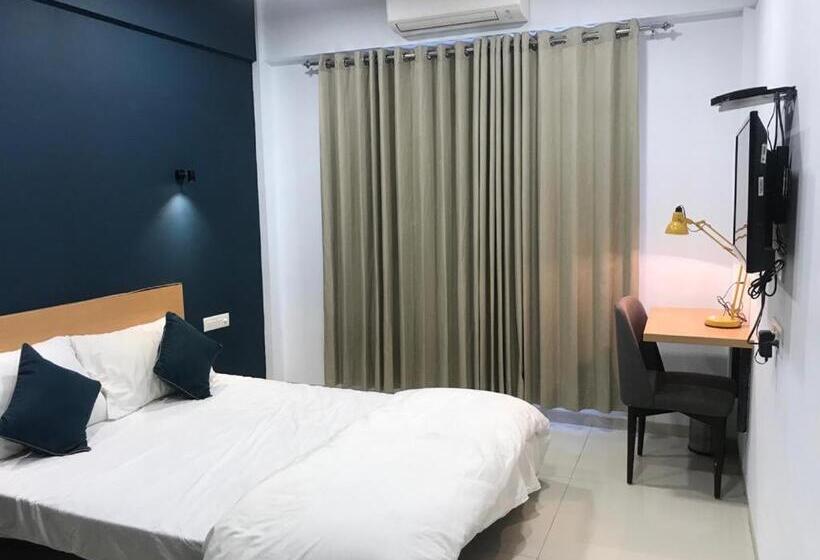 Отель Hooliv Ariana