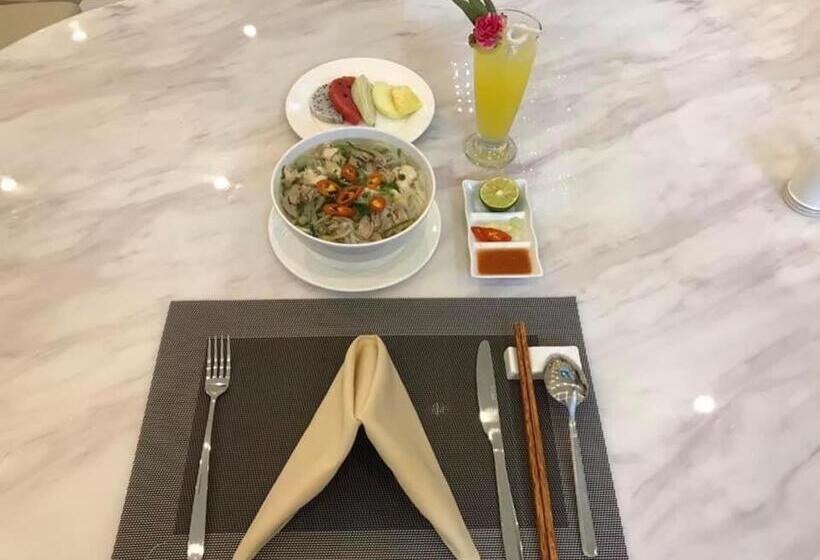 هتل Khách Sạn Quốc Tế Hilton