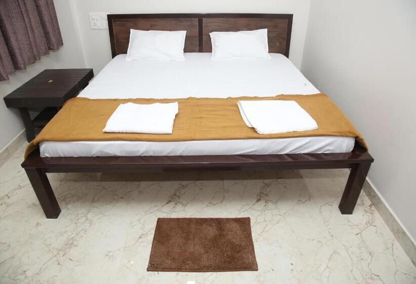 ホテル Madhusudan Executive