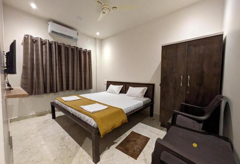 ホテル Madhusudan Executive