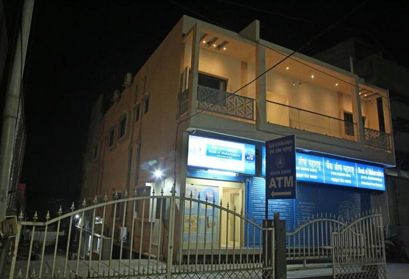 ホテル Madhusudan Executive