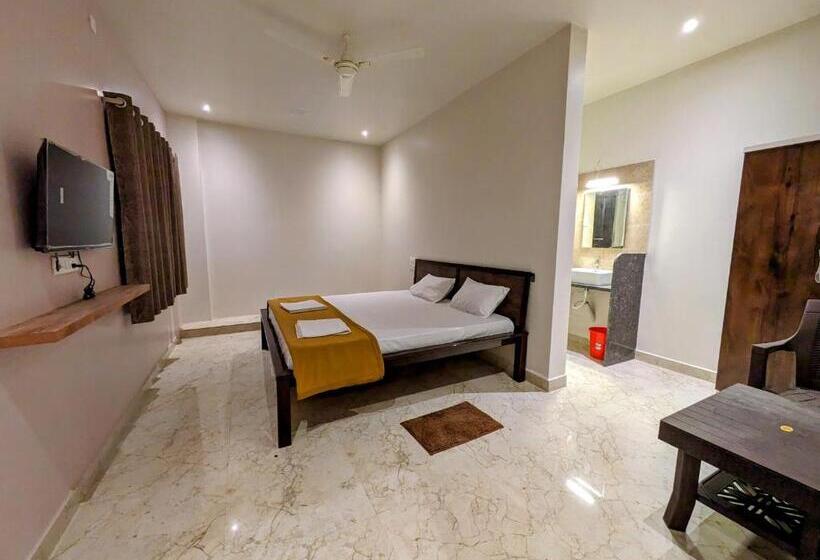 ホテル Madhusudan Executive