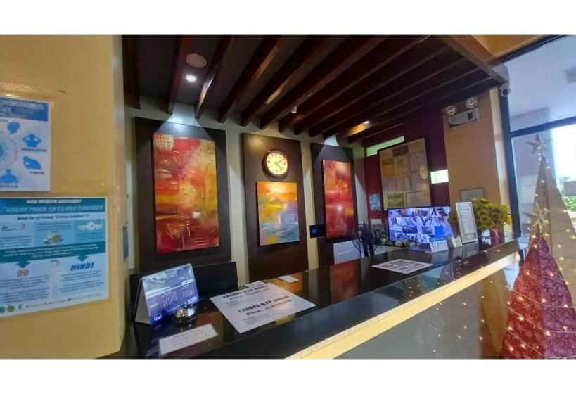 هتل Oyo 1037 Lendes Tourist Inn Main