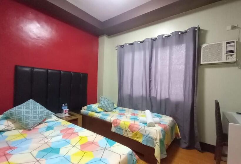 هتل Oyo 1037 Lendes Tourist Inn Main