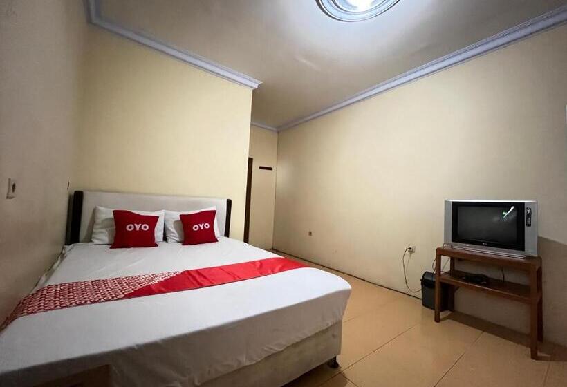 Отель Oyo 93422 Villa Tirto