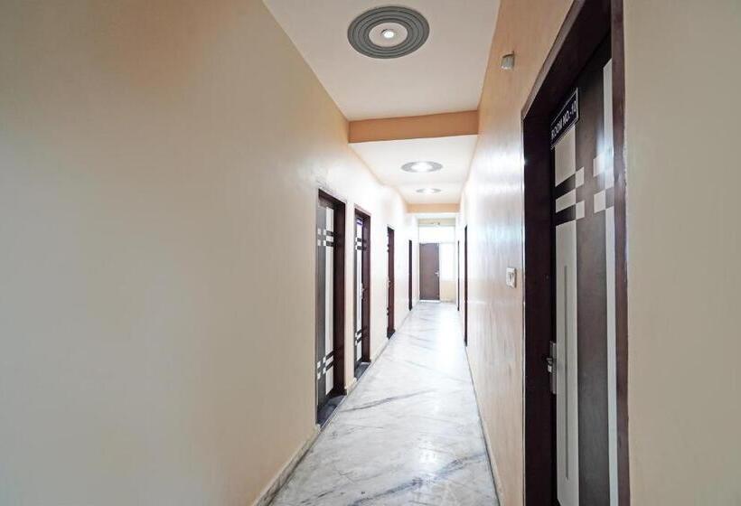 فندق Oyo R.k Bohra Guest House