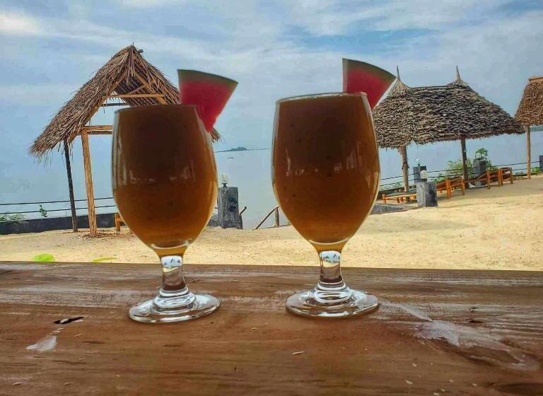 בית מלון כפרי Paradise City