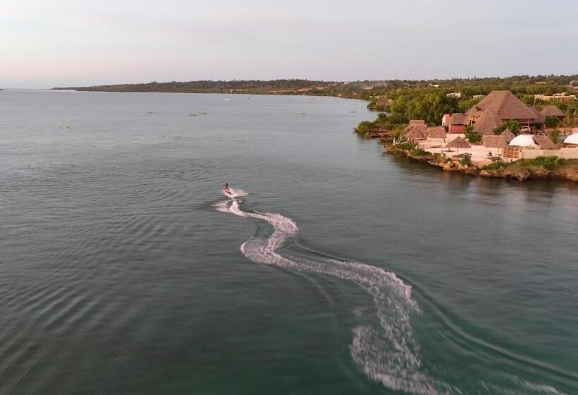 בית מלון כפרי Paradise City