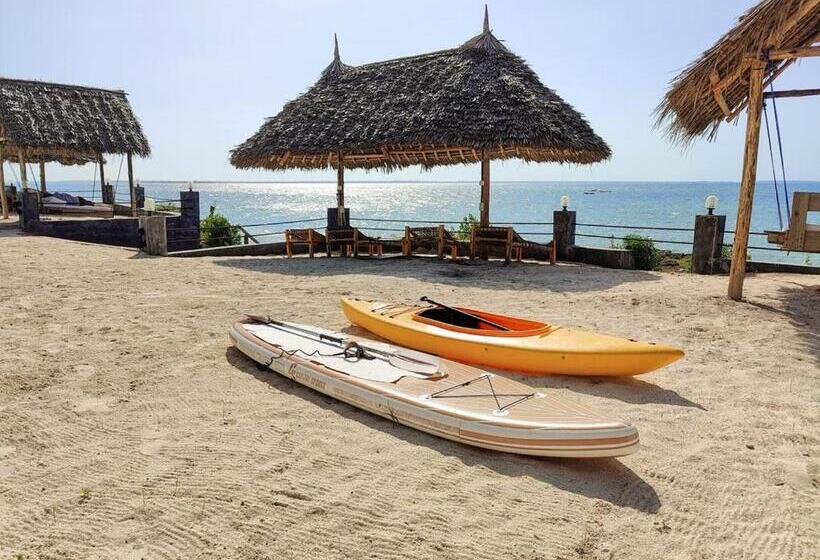 בית מלון כפרי Paradise City