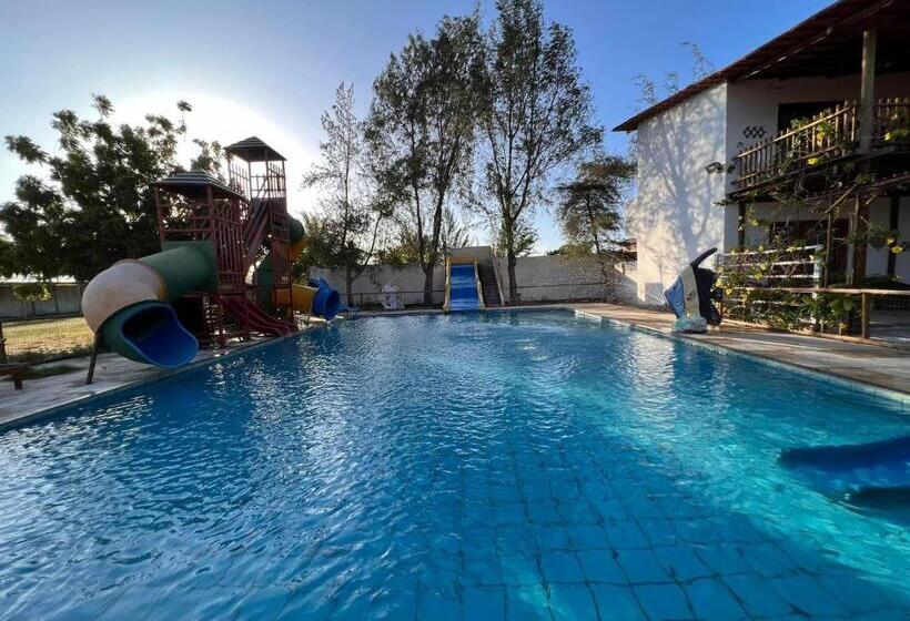 Отель Pousada Das Canoas