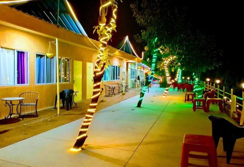 בית מלון כפרי Shivay Adventure