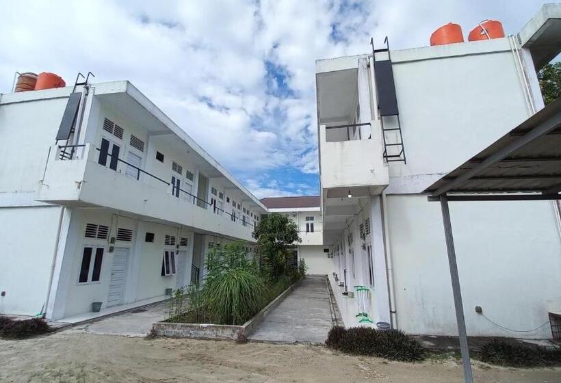 ホテル Spot On 93431 Pondok Sugie Syariah