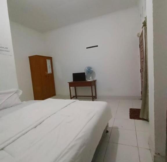 ホテル Spot On 93431 Pondok Sugie Syariah