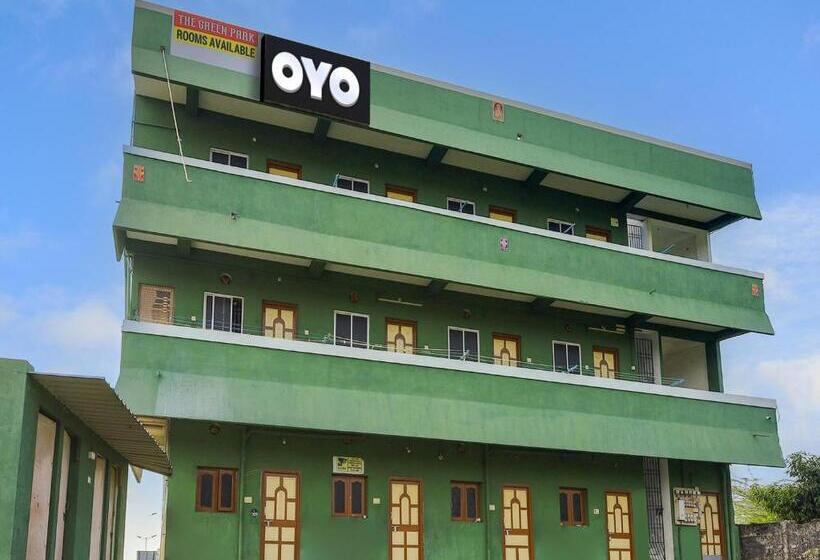 هتل Spot On The Green Park