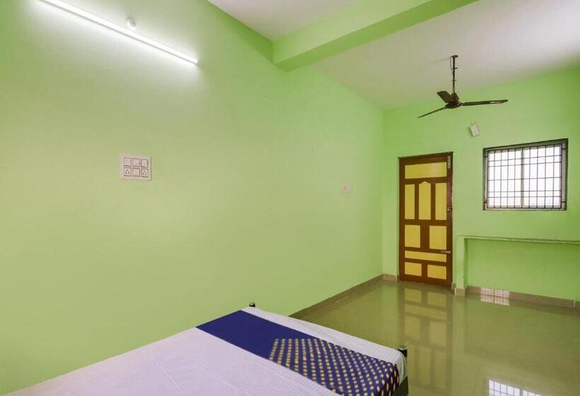 فندق Spot On The Green Park