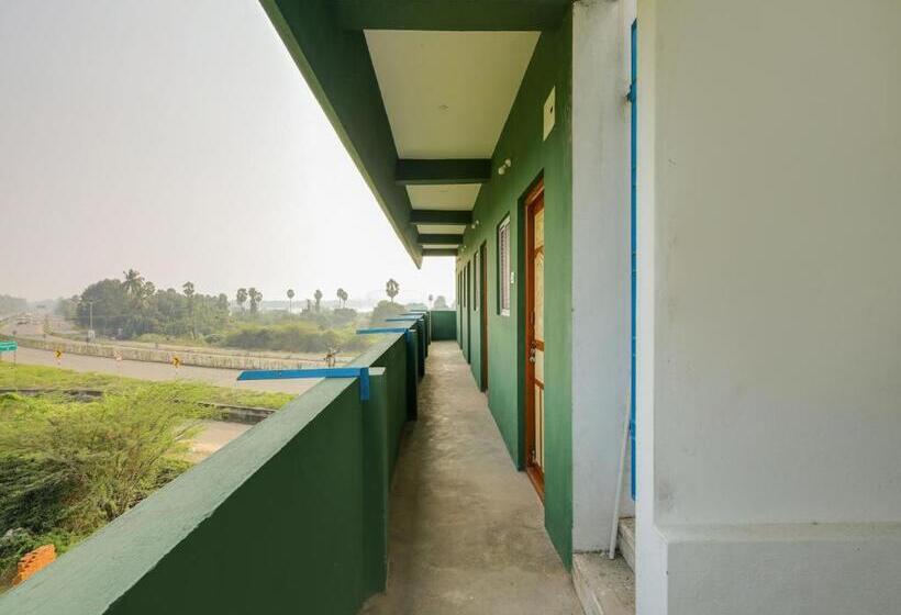 هتل Spot On The Green Park