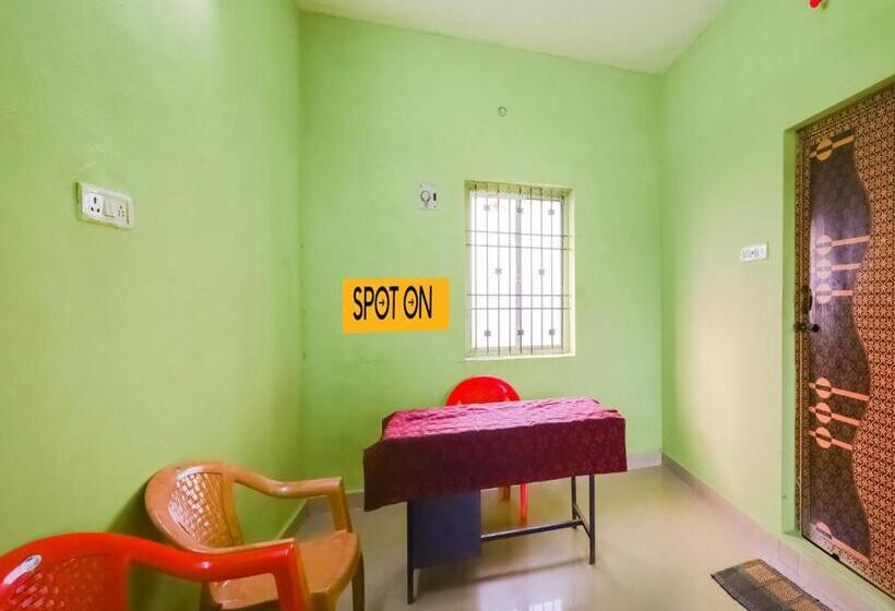 فندق Spot On The Green Park