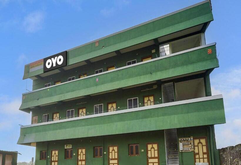 فندق Spot On The Green Park