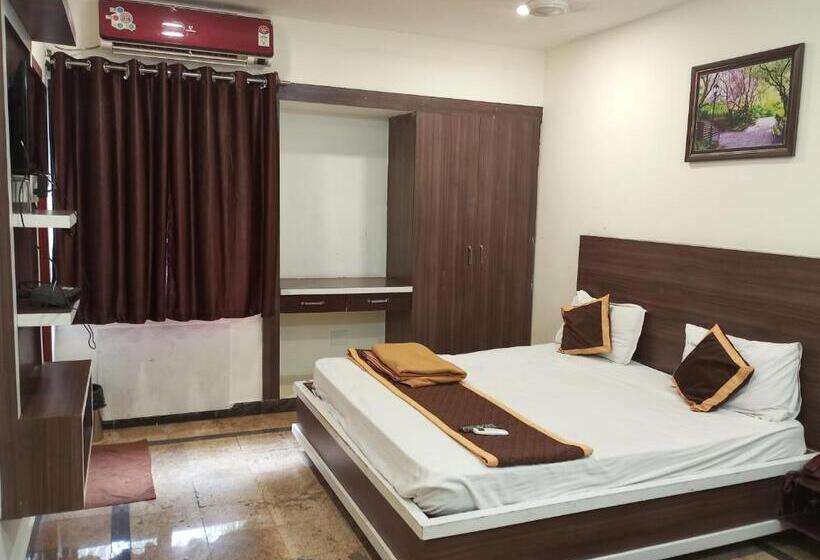 호텔 Sri Uma International