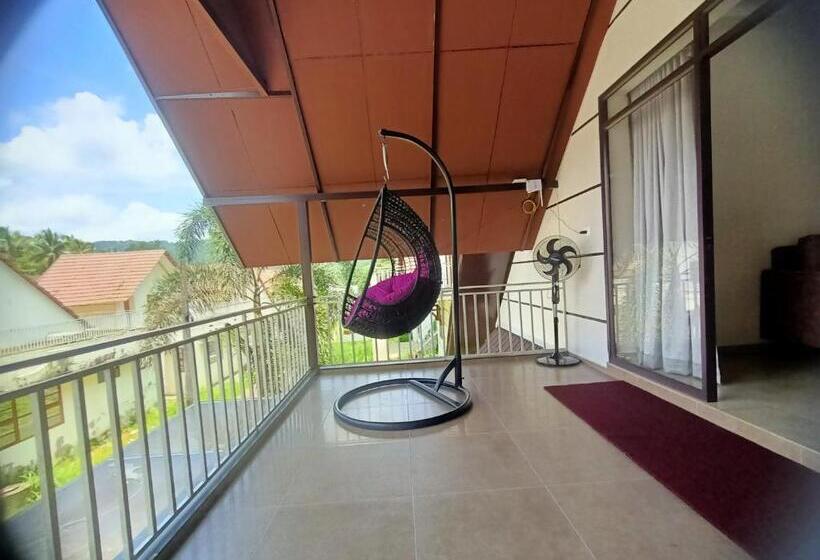 בית מלון כפרי Stayberries Hornbill Villa Athirappilly