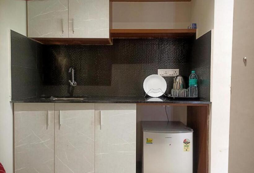 فندق Stayberries Hornbill Villa Athirappilly