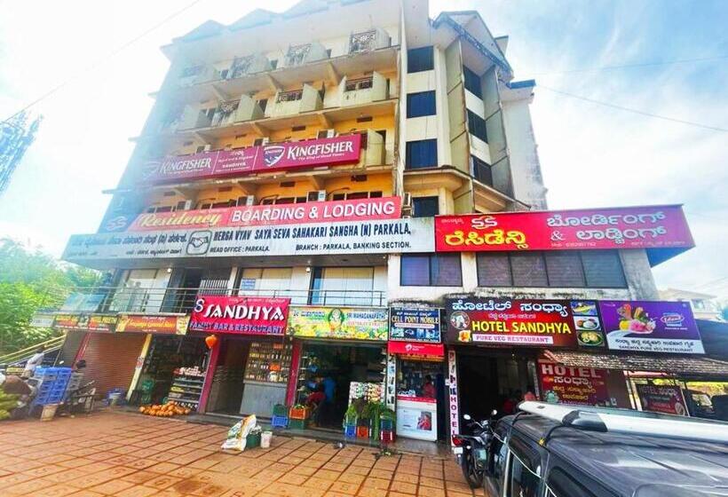 Отель Staymaker Ss Residency