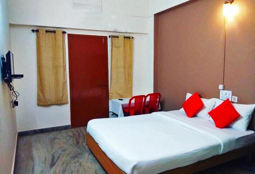 Отель Staymaker Ss Residency