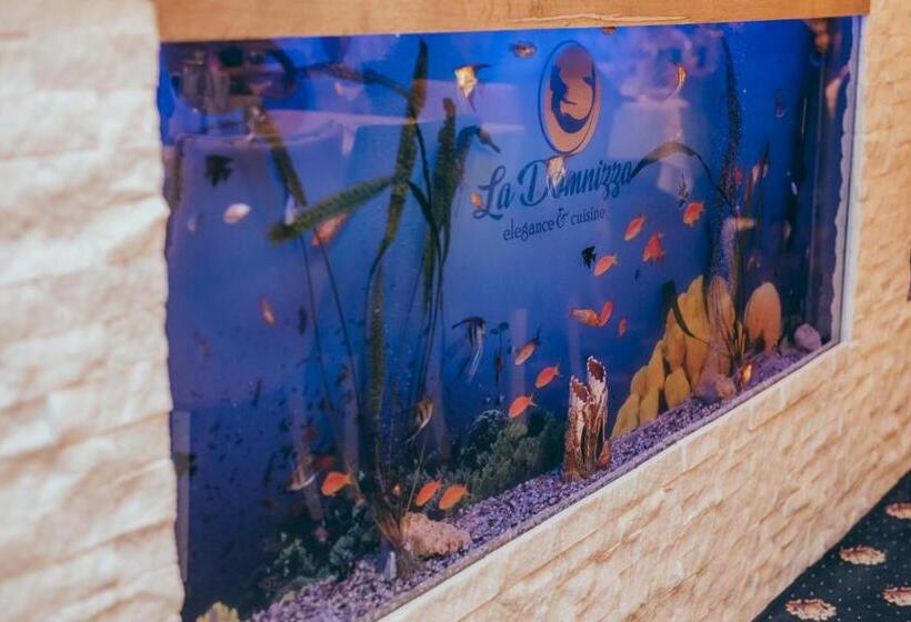 Hotel Străjerii Cetății