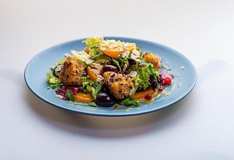 בית מלון כפרי Teja S Inn