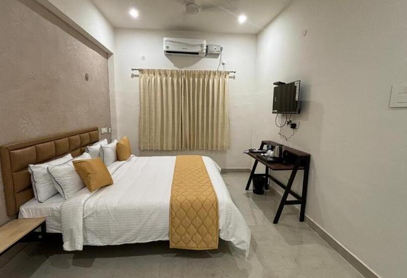 فندق The Riviera