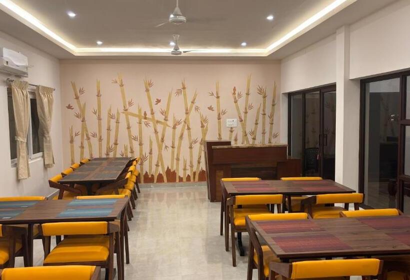 فندق The Riviera