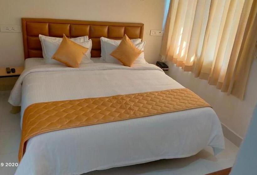 فندق The Riviera