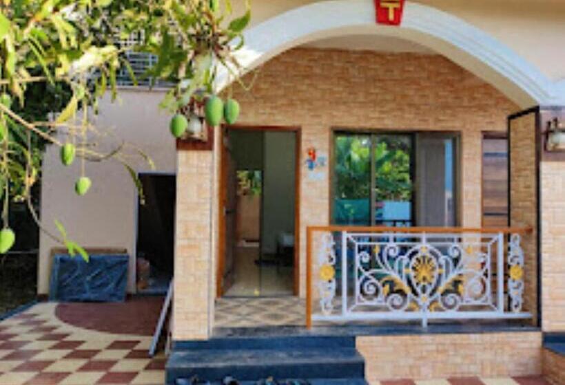 בית מלון כפרי Tom S Hideout Resorts,mumbai