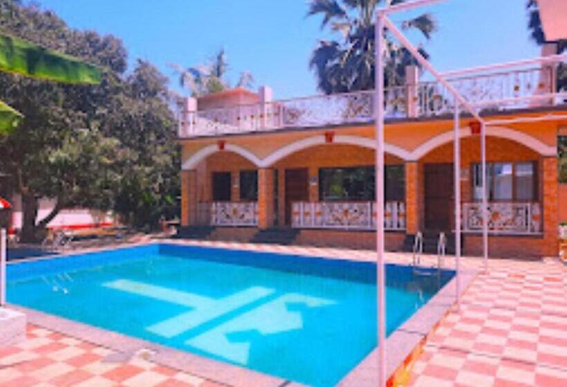 בית מלון כפרי Tom S Hideout Resorts,mumbai