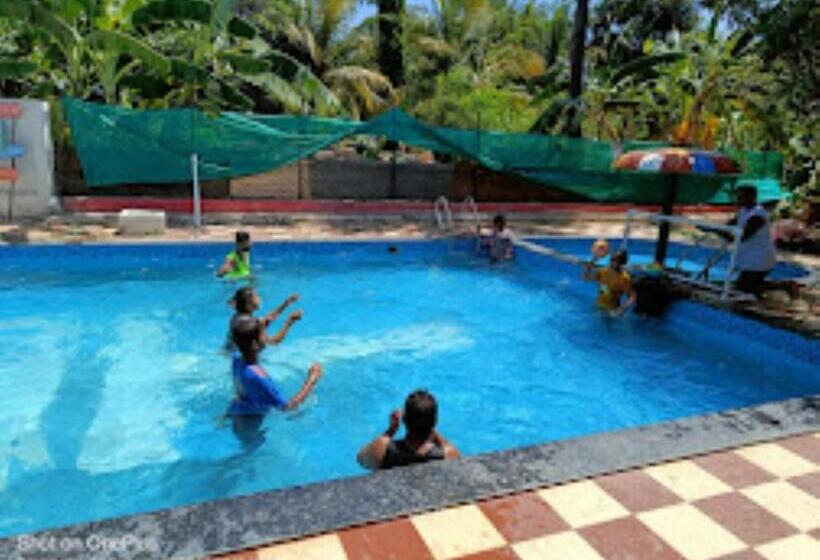 בית מלון כפרי Tom S Hideout Resorts,mumbai