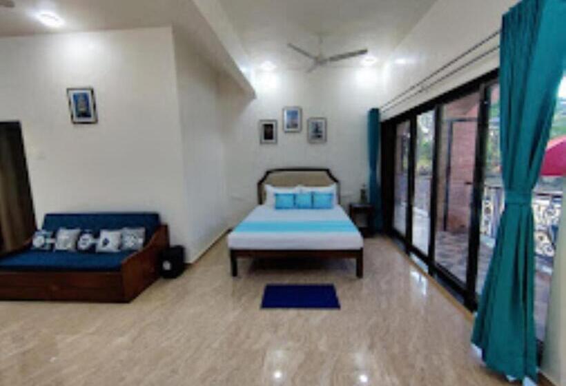 בית מלון כפרי Tom S Hideout Resorts,mumbai