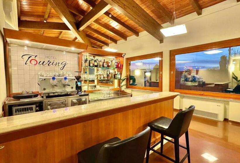 בית מלון כפרי Touring