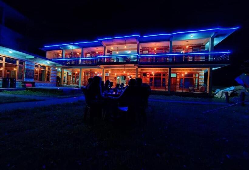 هتل Woodward Magique