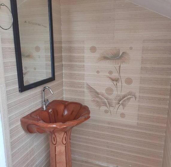 Отель Yadav Bhojnalaya