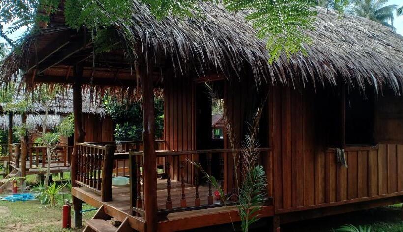 Kohjum Freeda Resort