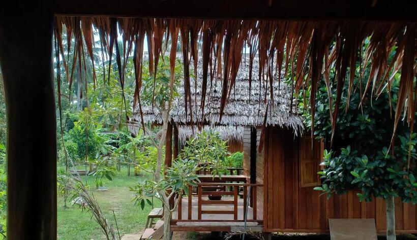 Kohjum Freeda Resort