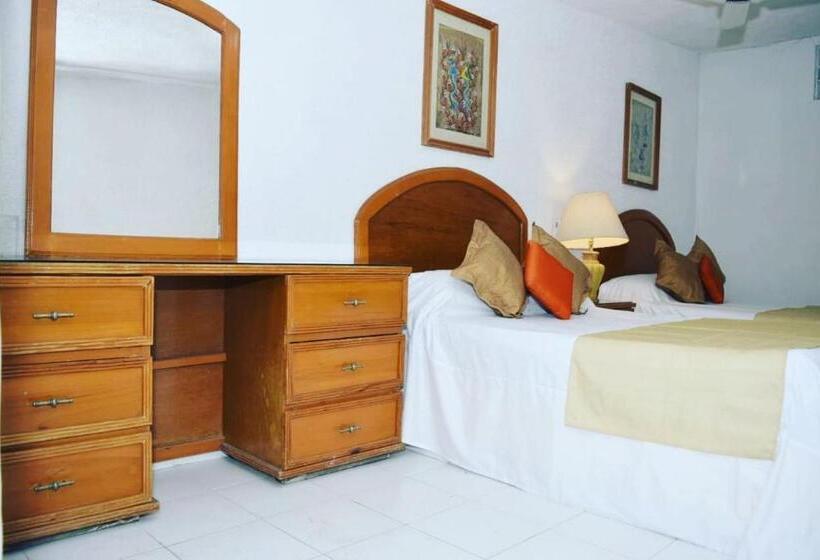 בית מלון כפרי Nudista Familiar   Luz De Luna Nude Resort