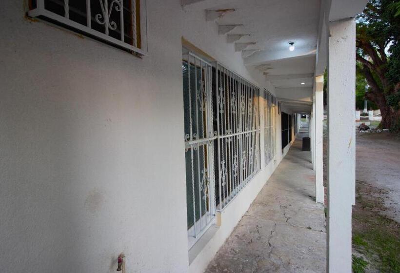 בית מלון כפרי Nudista Familiar   Luz De Luna Nude Resort