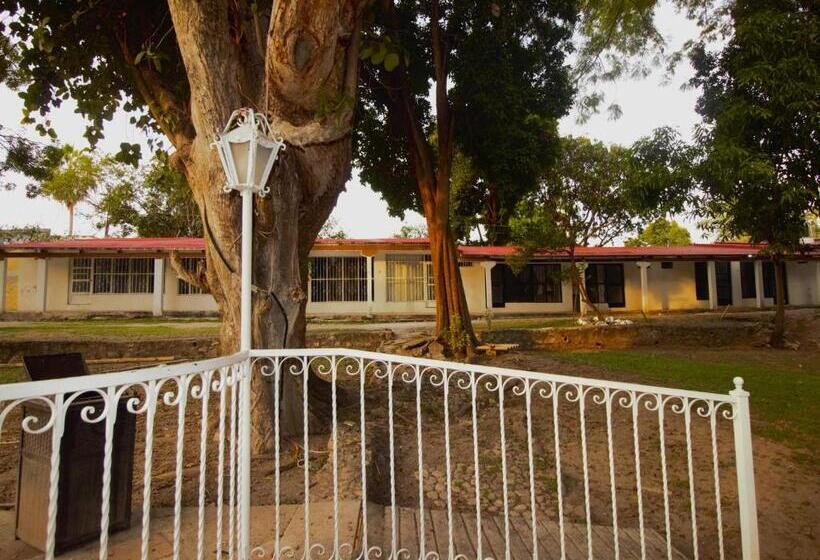 בית מלון כפרי Nudista Familiar   Luz De Luna Nude Resort