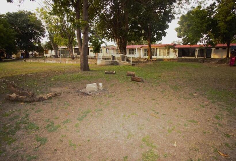 בית מלון כפרי Nudista Familiar   Luz De Luna Nude Resort