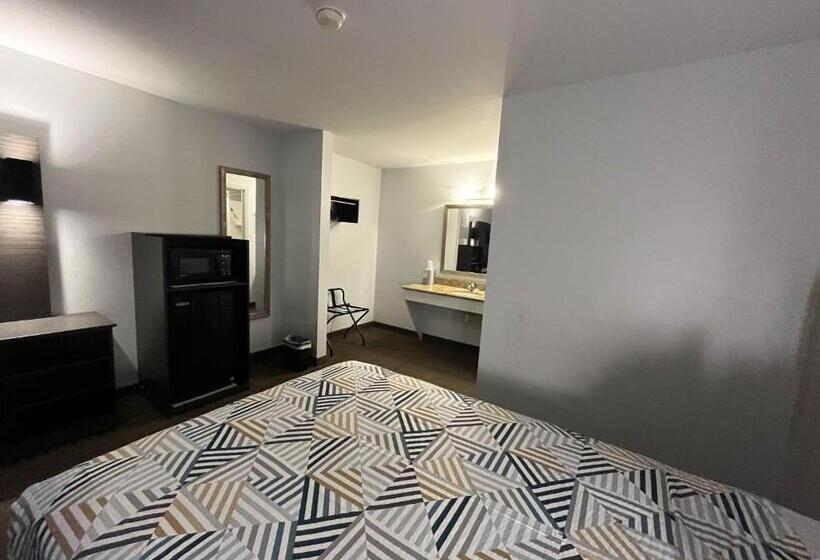 Motel 6 Junction, Tx Llano River