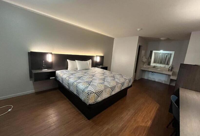 Motel 6 Junction, Tx Llano River